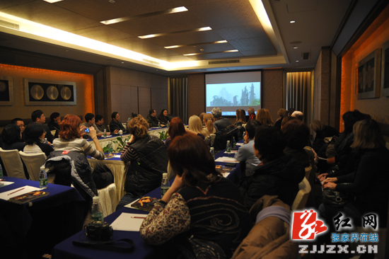 Russian Delegation Group Visits Zhangjiajie