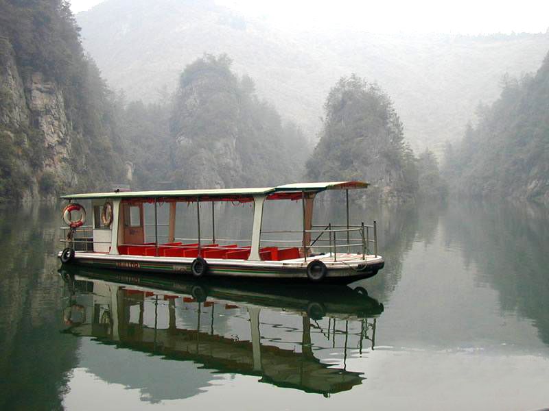 Zhaojiaya Reservoir: on Eastern Tour Route of Zhangjiajie