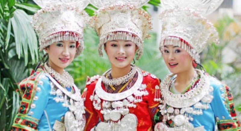 Dressing Style of Tujia Minority In Zhangjiajie