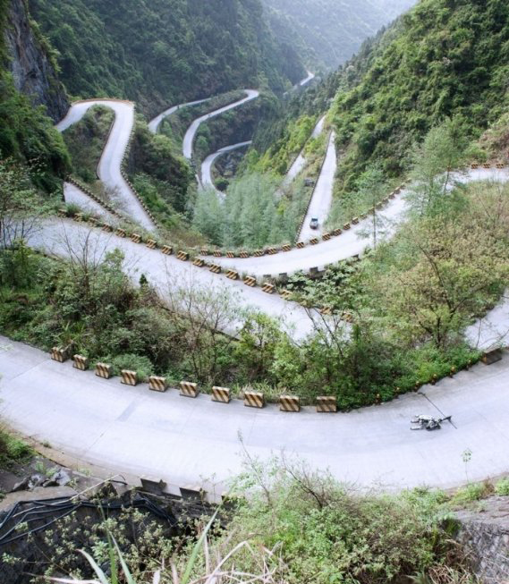 French Rollerman To Challenge The First Road Under The Sun At Tianmen Mountain