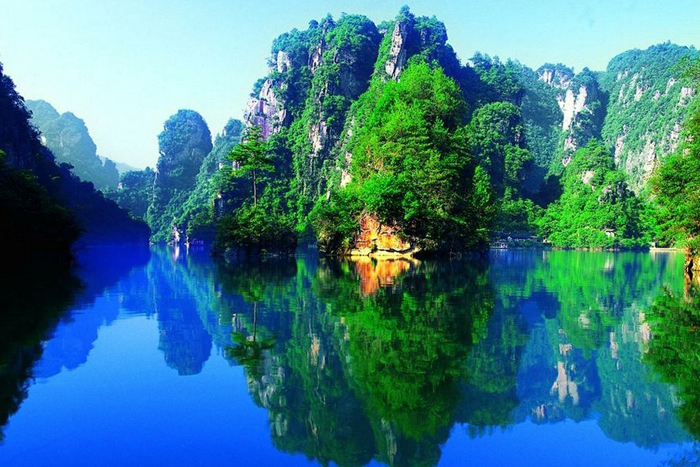 Baofeng Lake Scenic Area
