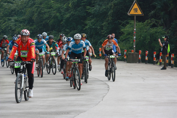 challenge the Tongtian Avenue Tianmen 