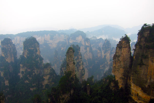 Zhangjiajie's Huangshizhai: Majestic Beauty, Terrifying Heights