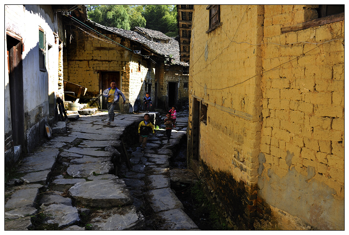 Tujia Unique Building Culture: DiaoJiao Buildings