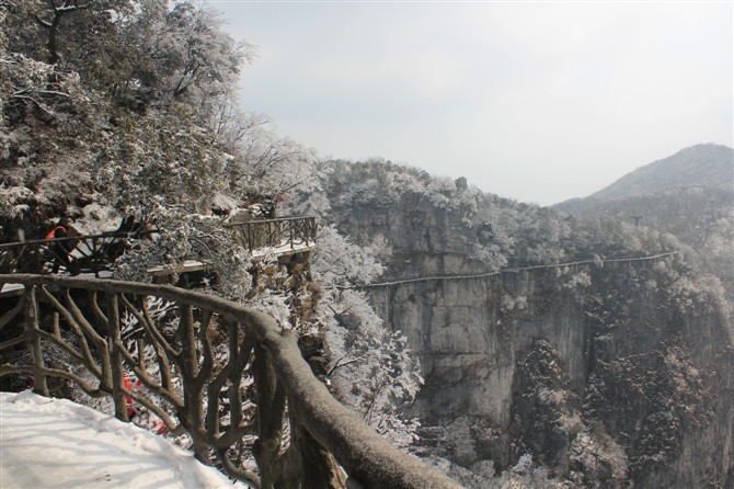 Snow scenery at Tianmen Mountain