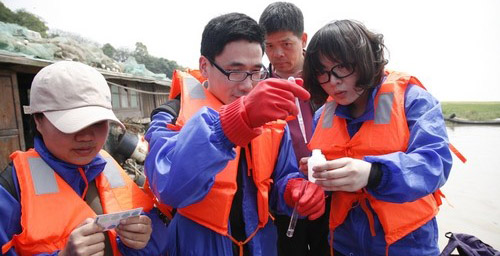 Alibaba Volunteers' Great Efforts to Protect Dongting Lake Cowfish