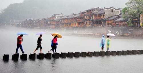 The beautiful Rainy Scenery in Fenghuang Town