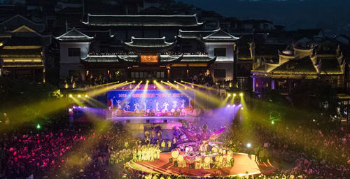 Miao People And Tourists Celebrate “Tiaohua” Festival  in Fenghuang 