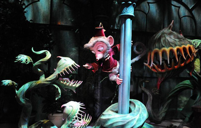 New Attractions of Hong Kong Disneyland Attracts Large Numbers of Tourists