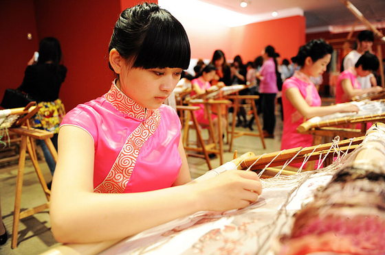 Hunan's Four Intangible Cultural Heritage Items Win 