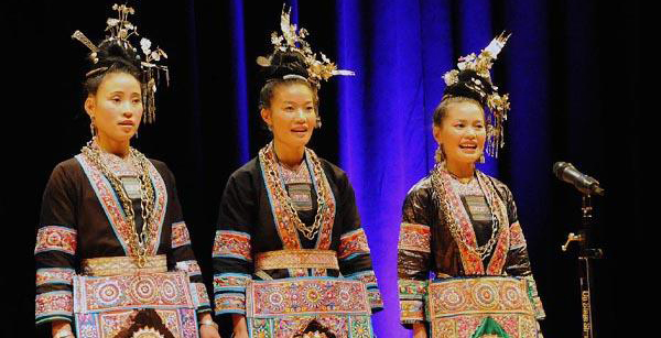 Chinese Villagers Charm U.S. Audience with Folk Chorus