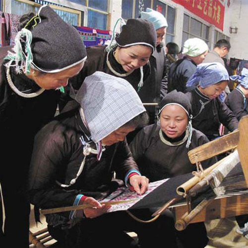 Embroidery Traditions Thrive in Hunan