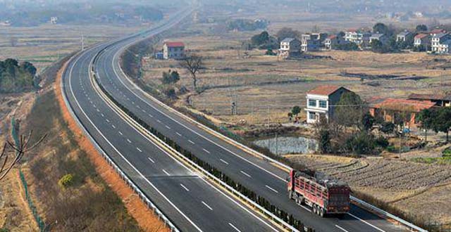 Three Expressways in Hunan Open to Traffic