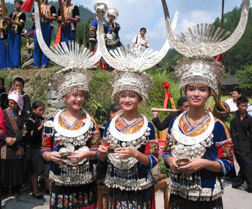 Girls’ Day of the Miao Nationality Celebrated in Suining County,Hunan Province