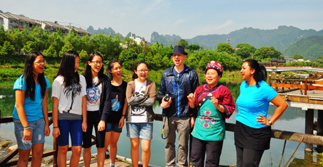 American Tourists Attracted by Zhangjiajie
