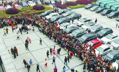 Wulingyuan Core Scenic Area Receives 50,000 Tourists in Spring Festival