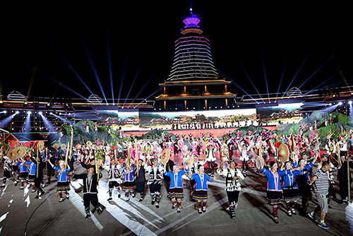 Tongdao Celebrates 2015 Dawuliang Singing Festival of Dong Minority