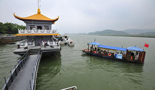 A Orange Isle waterway tourist transportation platform went into trial operation