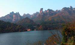 Bao Feng Lake in Wulingyuan