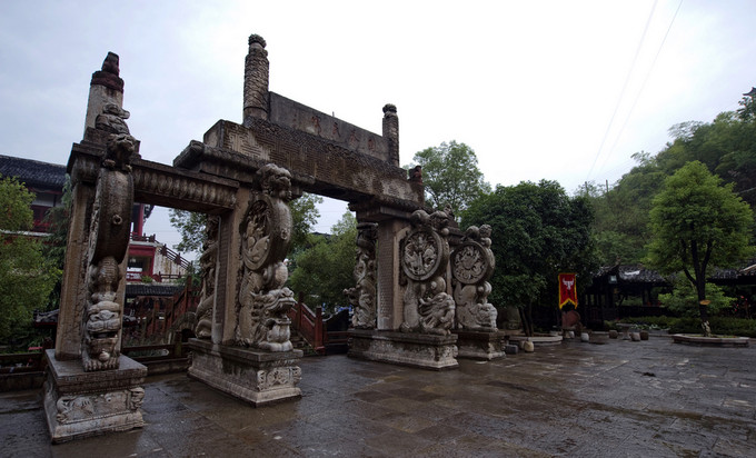 Brief of Tujia Folk Custom And Culture