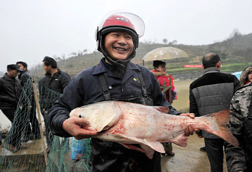 Chinese Villagers in Zhangjiajie Hold Blessing Campaign for Harvest Year
