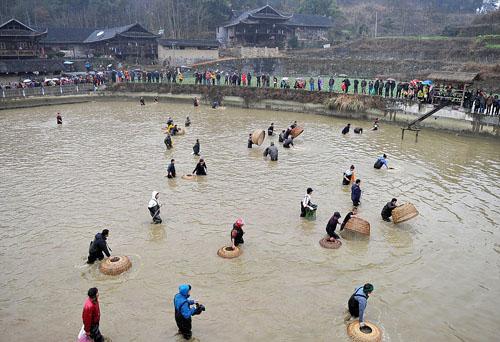 Chinese Villagers in Zhangjiajie Hold Blessing Campaign for Harvest Year