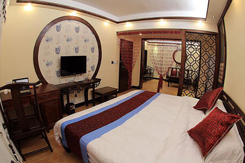 Fenghuang Poshan Inn 