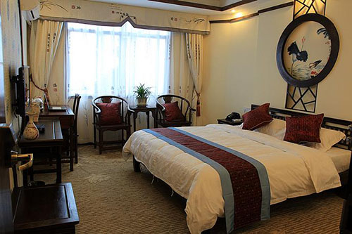 Fenghuang Poshan Inn 