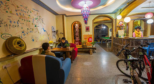Zhangjiajie April Hostel