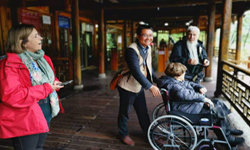 5 Days Zhangjiajie&Fenghuang Wheelchair Tour for Old People
