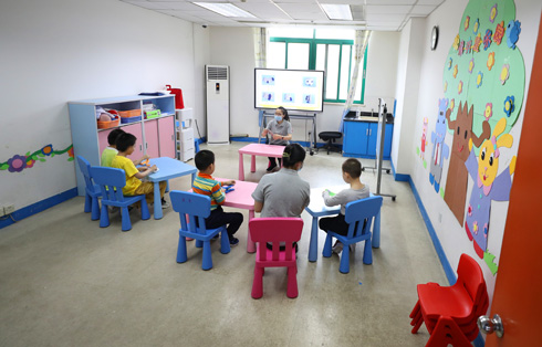 Visit Orphanage in Hunan,China